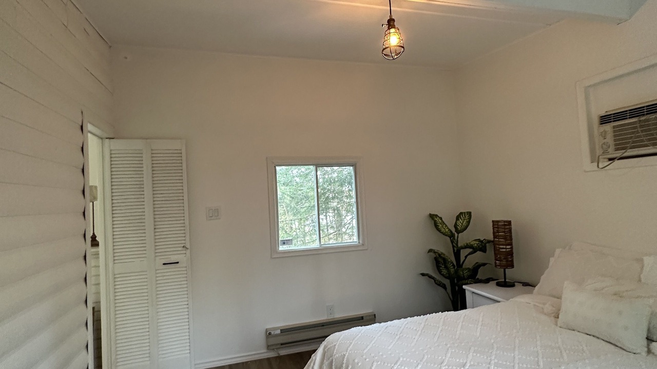 Photo of Bedroom in Muskoka Lakes