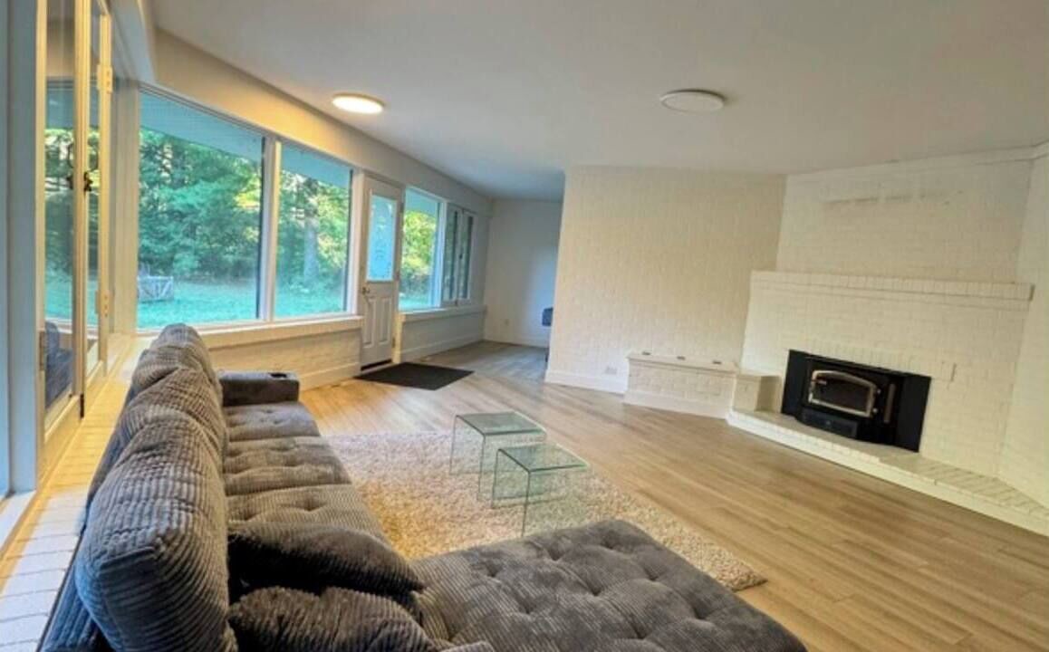 Photo of Livingroom in Milton