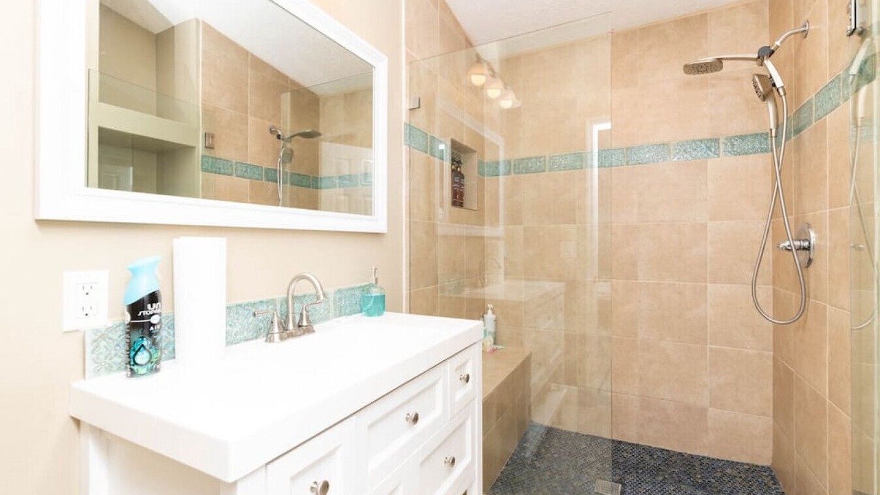 Photo of Bathroom in Riverview