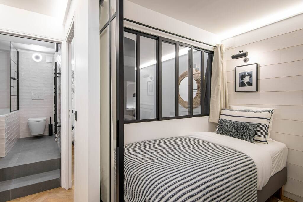 Photo of Bedroom in 15th Arrondissement