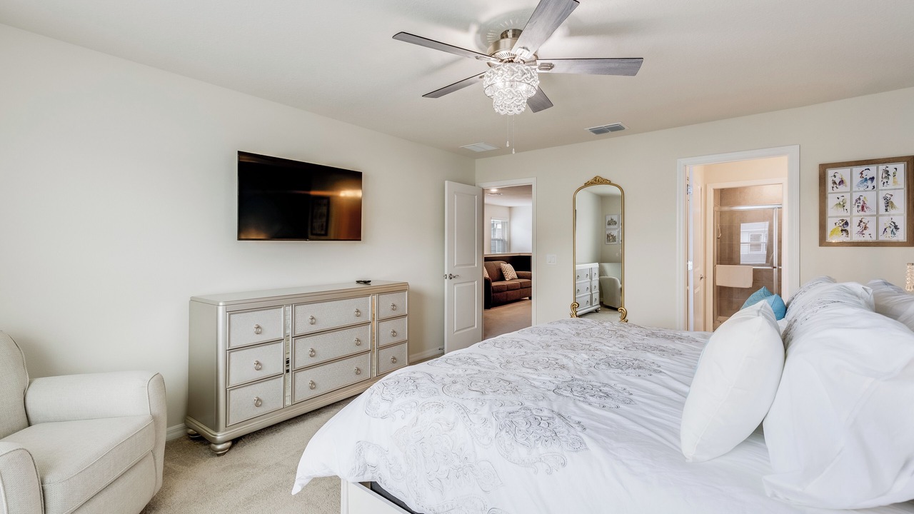 Photo of Bedroom in Tuscan Hills