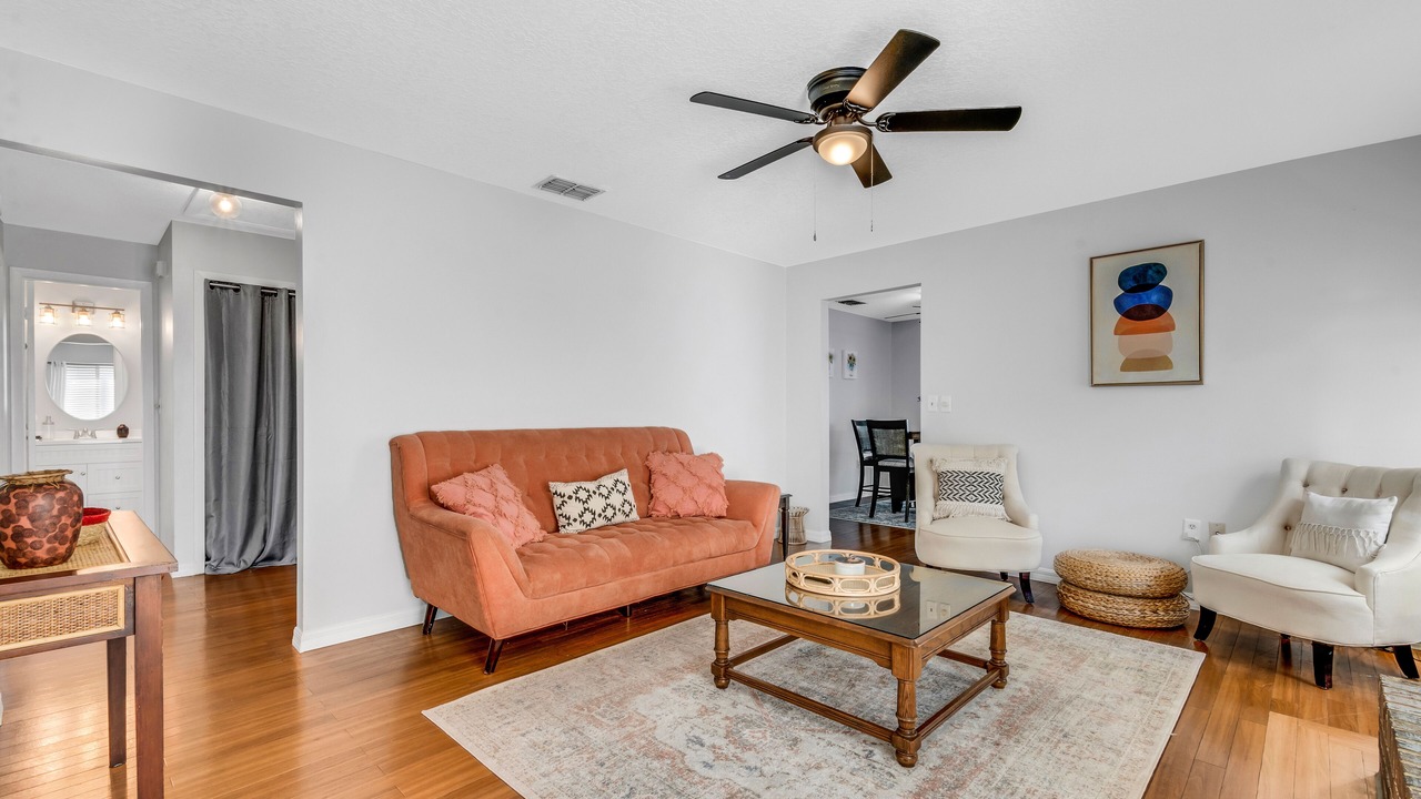 Photo of Livingroom in Lakeland