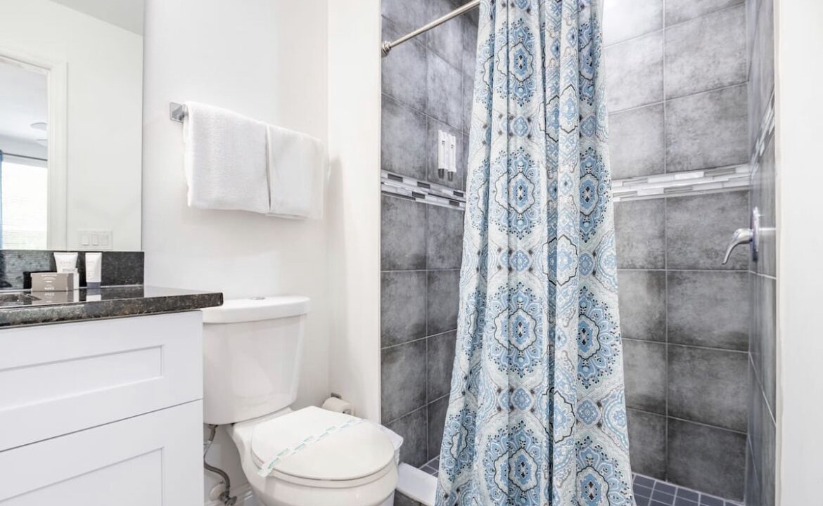 Photo of Bathroom in Bridgewater Crossing