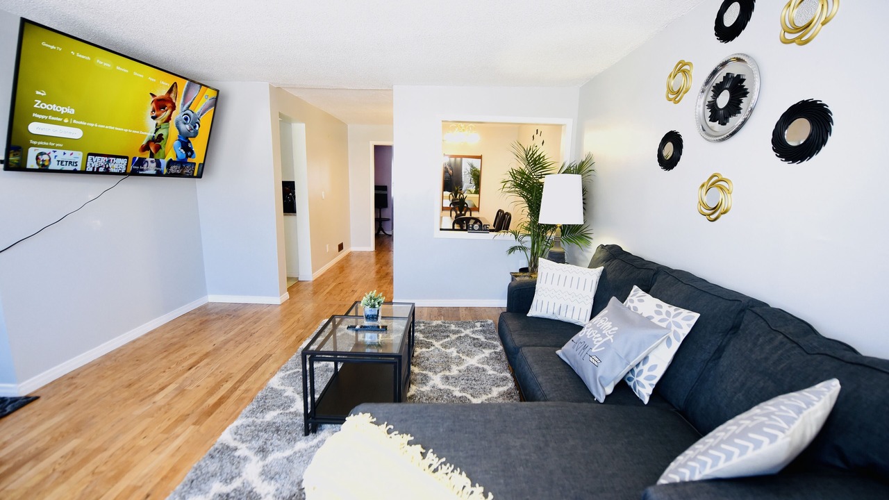 Photo of Livingroom in Kingston