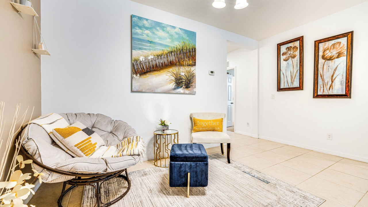 Photo of Livingroom in West Haven