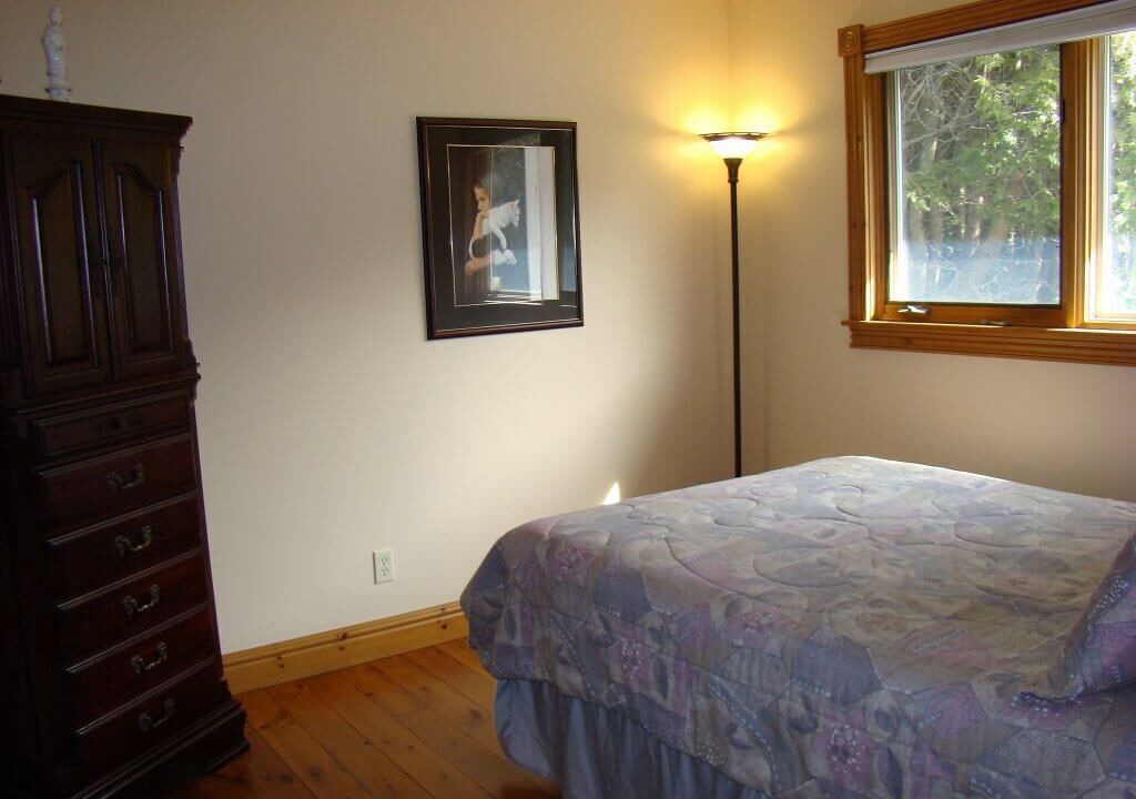 Photo of Bedroom in Sauble Beach