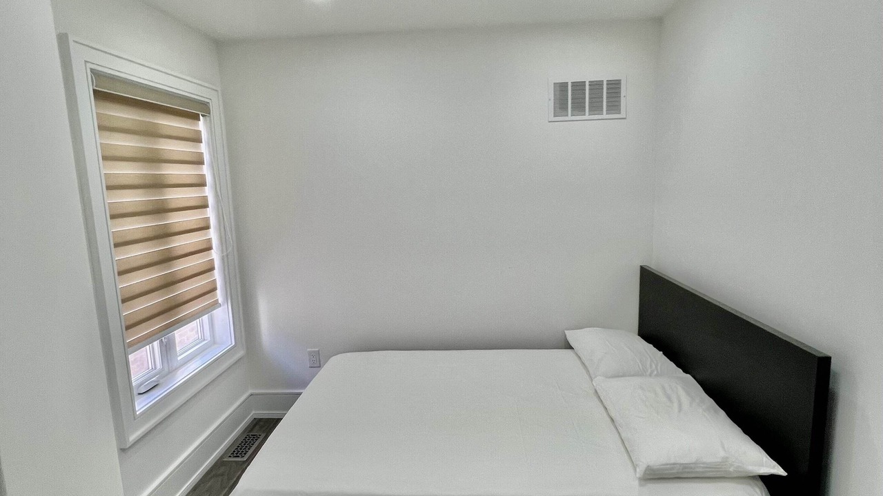 Photo of Bedroom in Clairlea - Birchmount