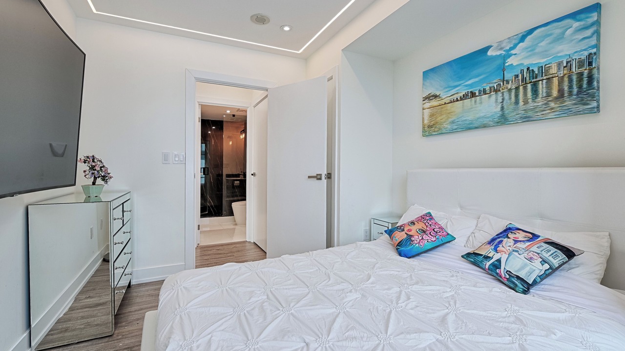 Photo of Bedroom in Toronto Entertainment District