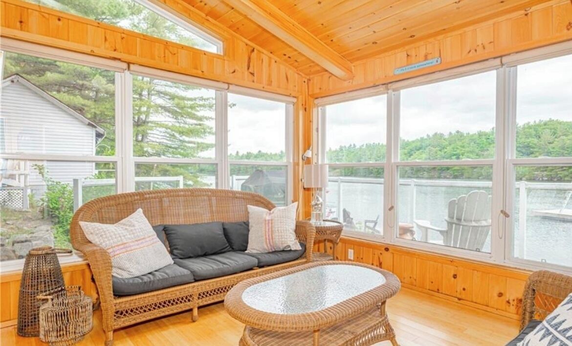 Photo of Livingroom in Georgian Bay