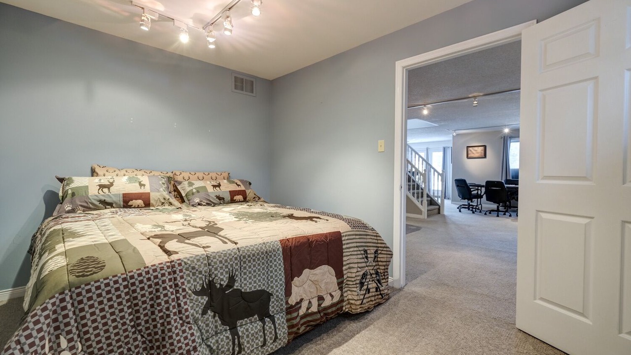 Photo of Bedroom in Wasaga Beach