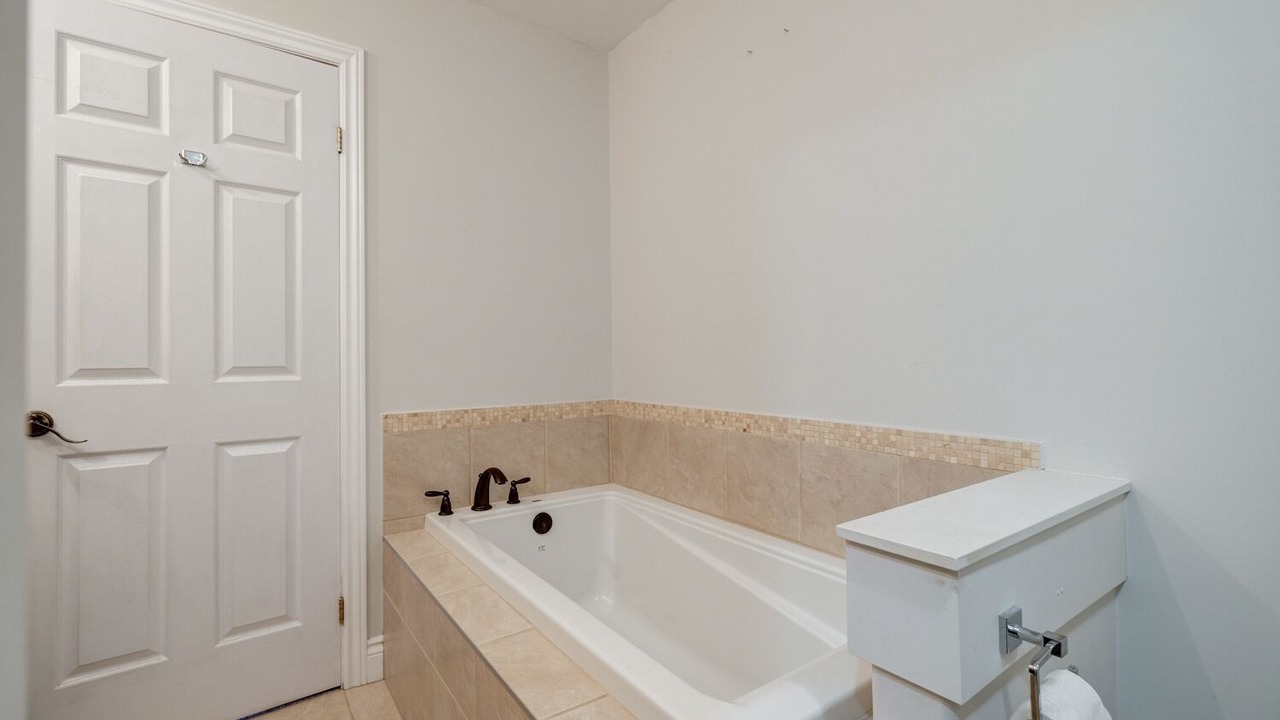 Photo of Bathroom in Wasaga Beach