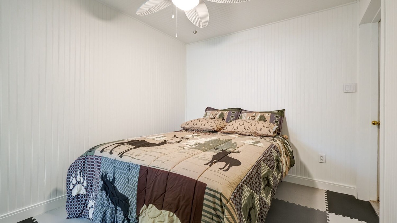 Photo of Bedroom in Wasaga Beach