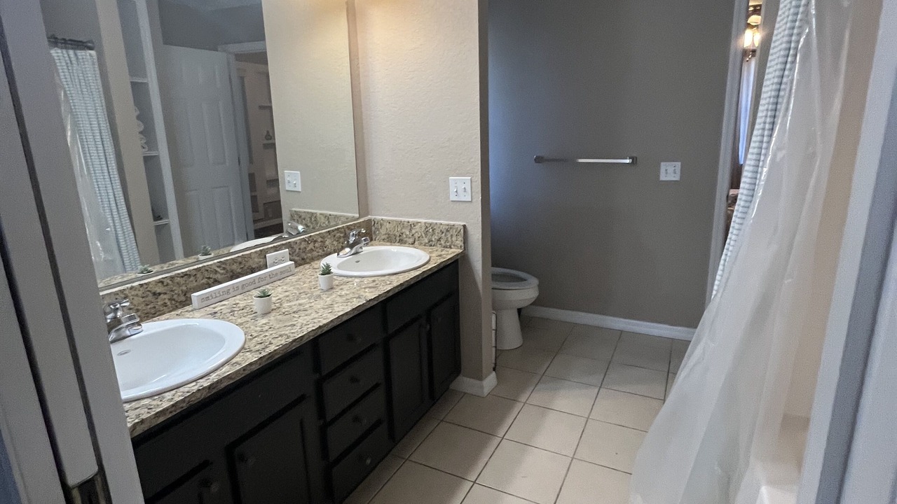 Photo of Bathroom in Lakeland