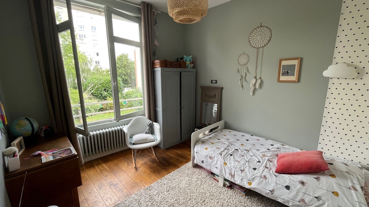 Photo of Bedroom in Saint-Fargeau