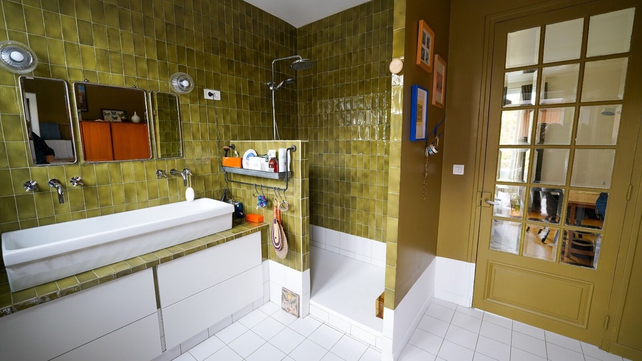 Photo of Bathroom in Saint-Fargeau