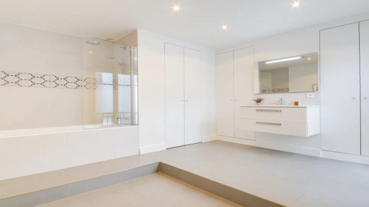 Photo of Bathroom in Chaussee-d'Antin