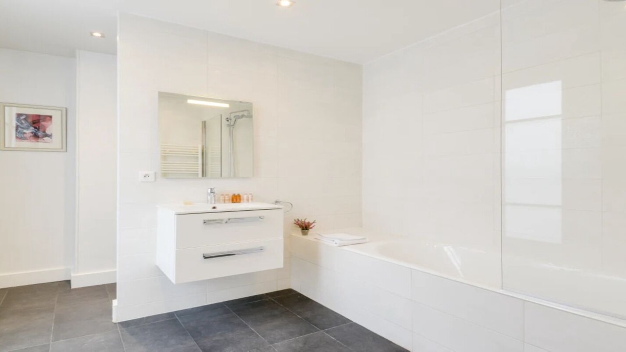 Photo of Bathroom in Chaussee-d'Antin