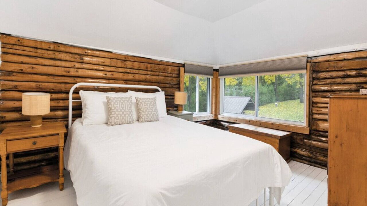 Photo of Bedroom in Meaford