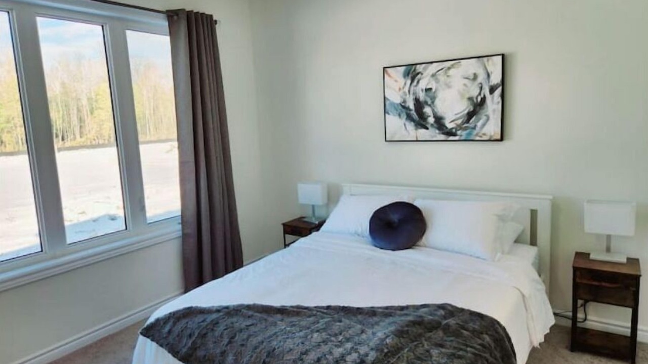 Photo of Bedroom in Wasaga Beach