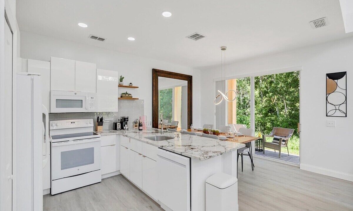 Photo of Kitchen in Windwood Bay