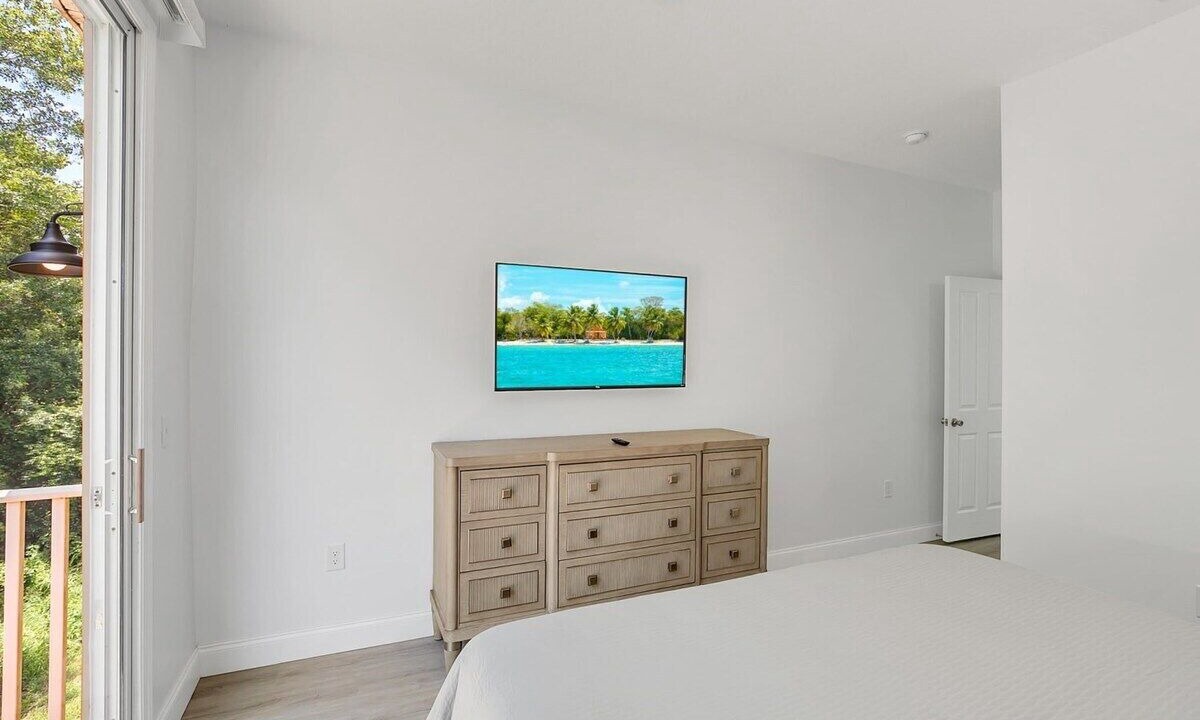 Photo of Bedroom in Windwood Bay