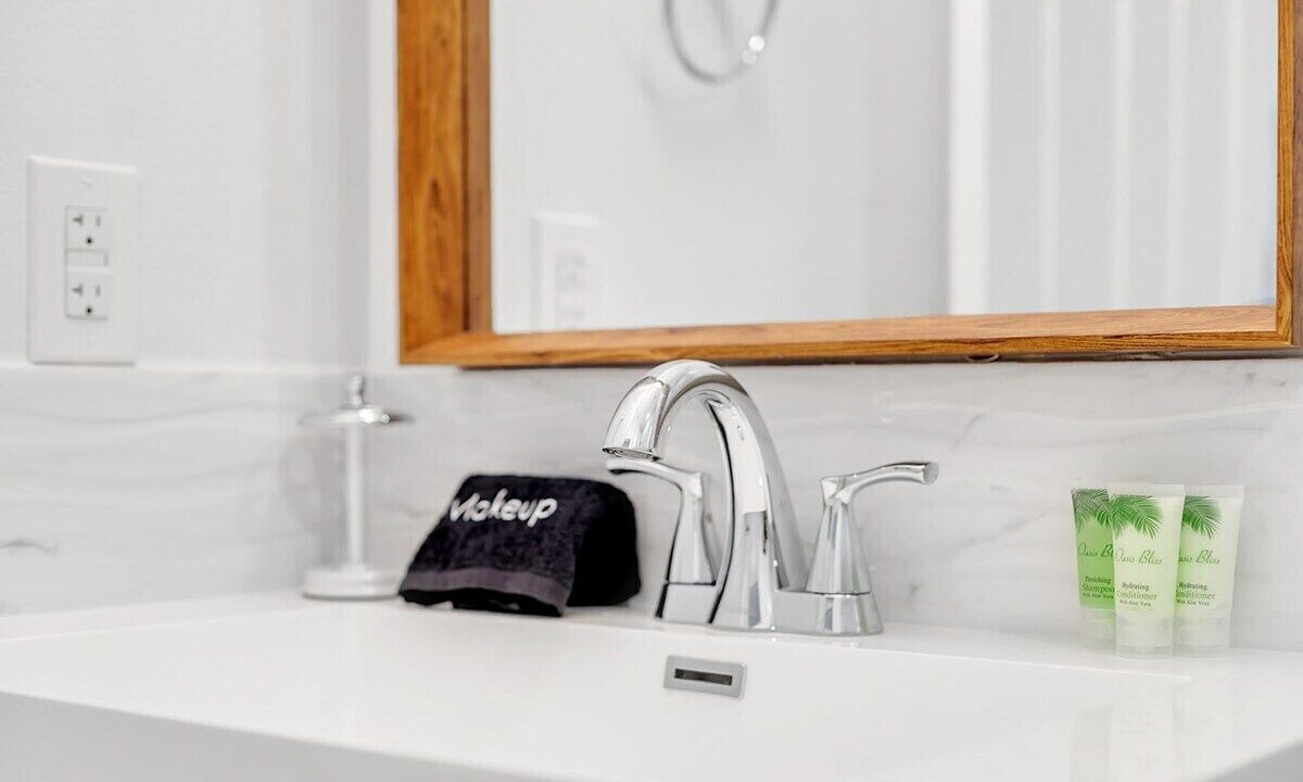 Photo of Bathroom in Windwood Bay