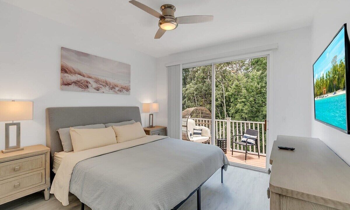 Photo of Bedroom in Windwood Bay