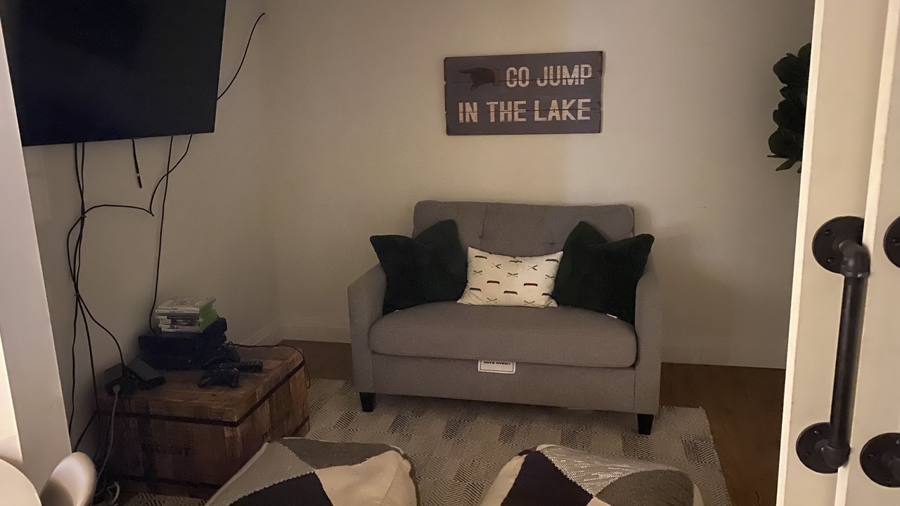 Photo of Livingroom in Muskoka Lakes