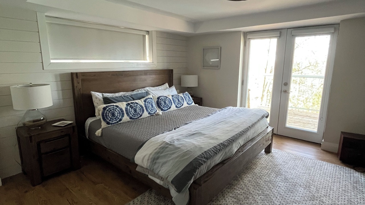 Photo of Bedroom in Muskoka Lakes