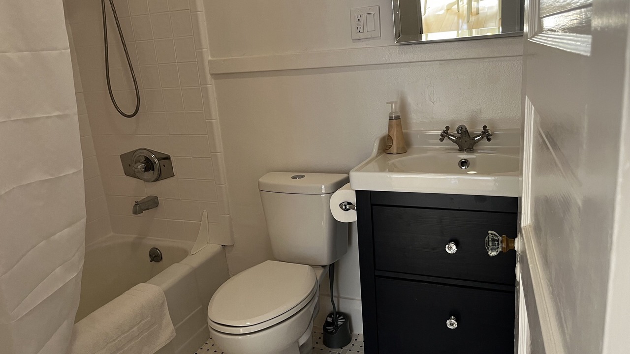 Photo of Bathroom in Dixieland