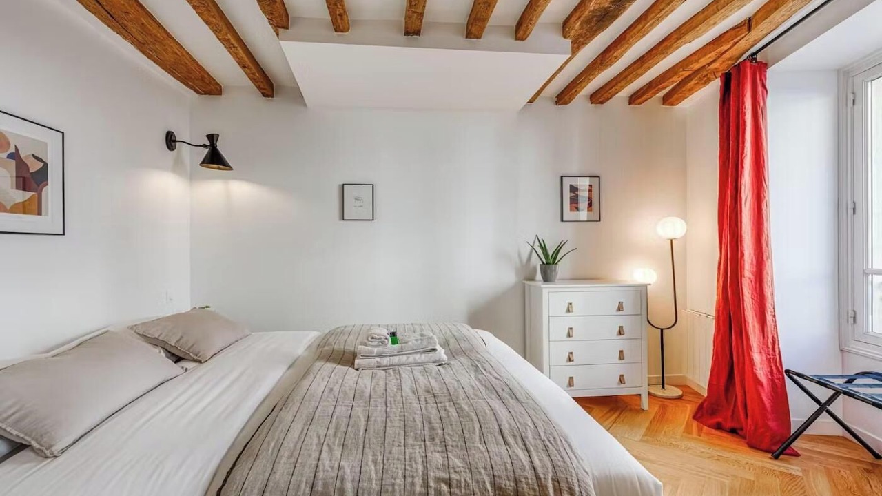 Photo of Bedroom in Val-de-Grace