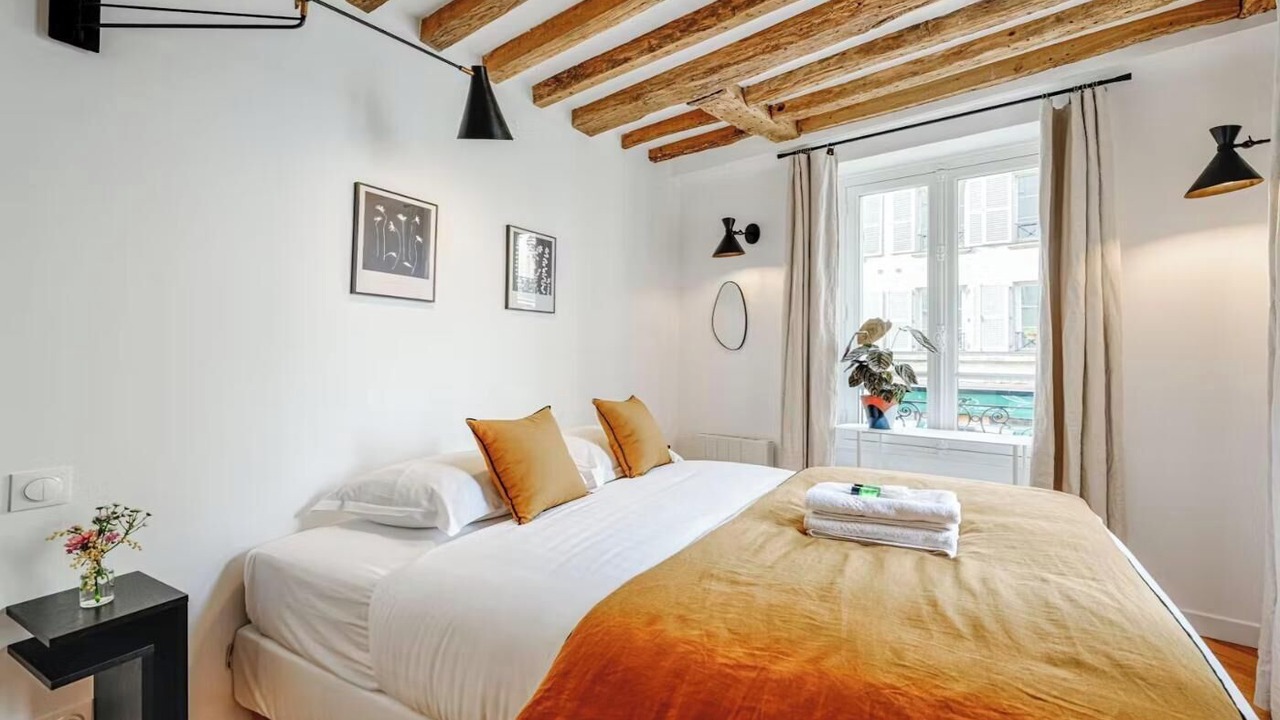 Photo of Bedroom in Val-de-Grace