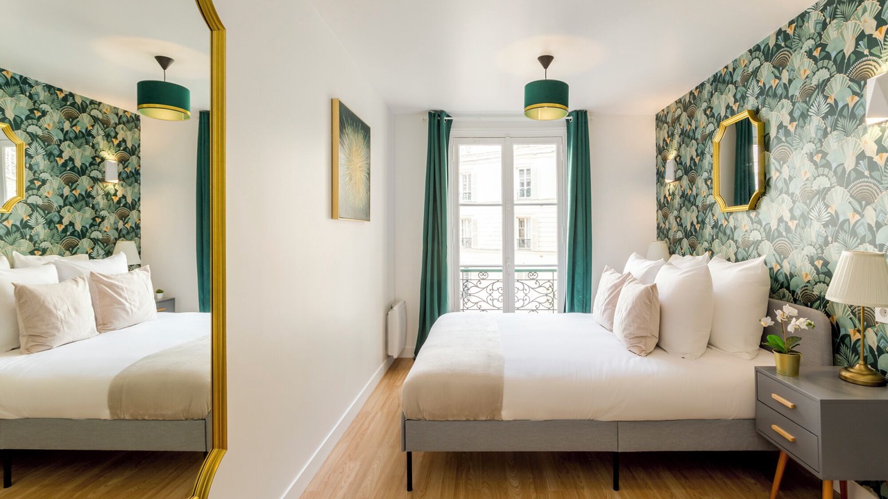 Photo of Bedroom in 8th Arrondissement