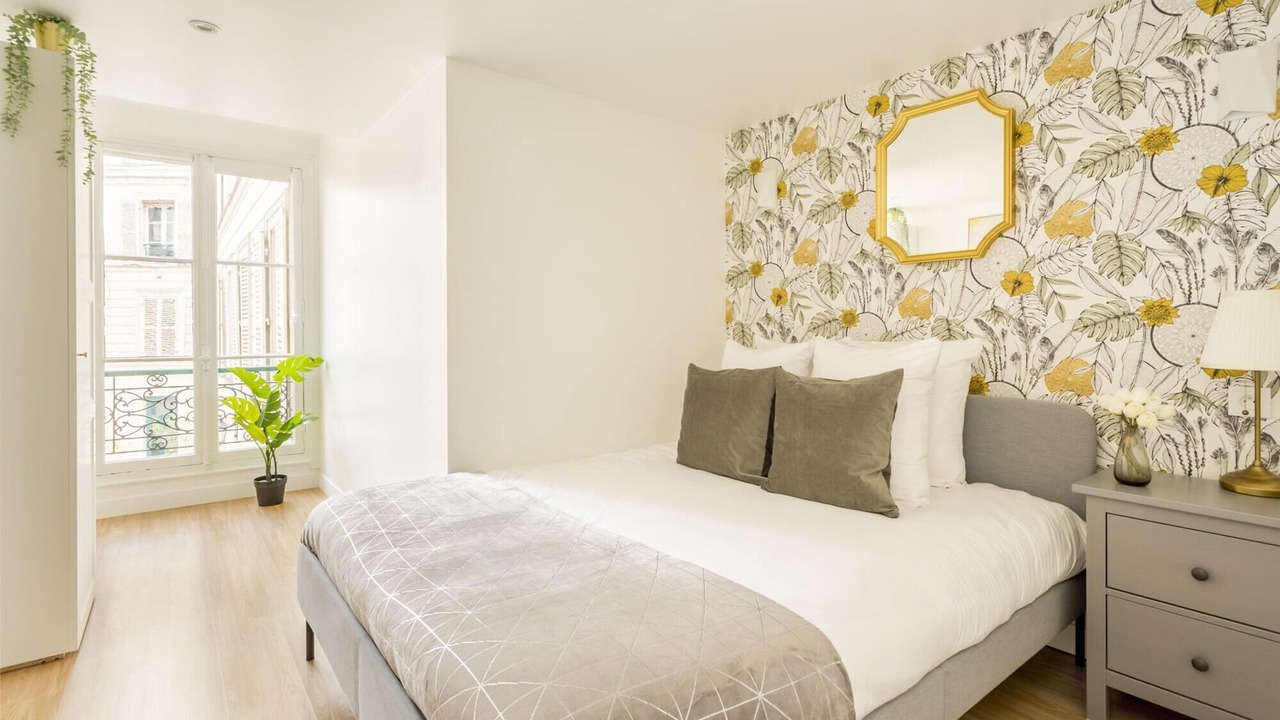 Photo of Bedroom in 8th Arrondissement