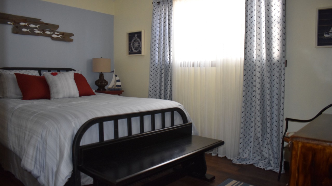 Photo of Bedroom in Laguna Beach Estates