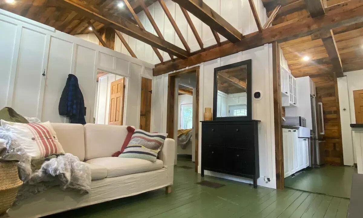 Photo of Livingroom in Gravenhurst