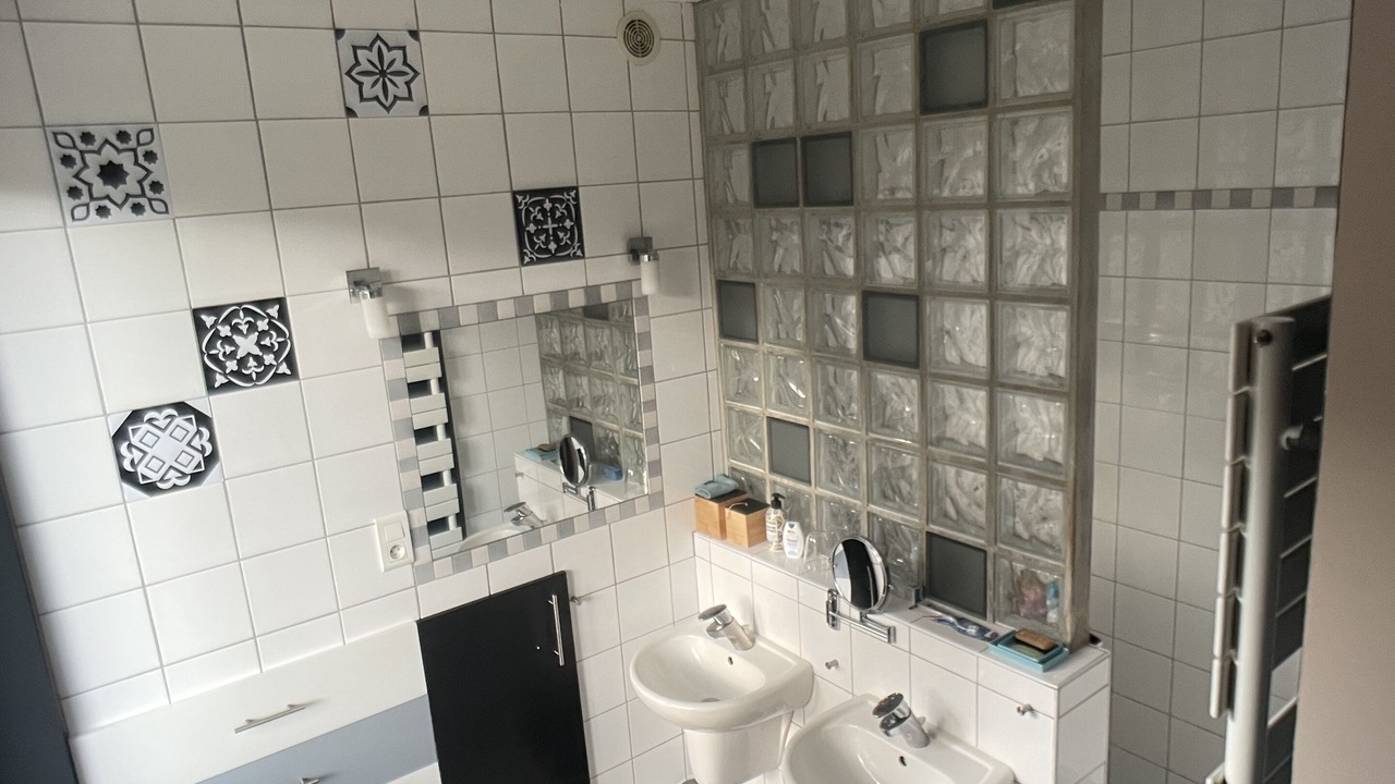 Photo of Bathroom in Bry-sur-Marne