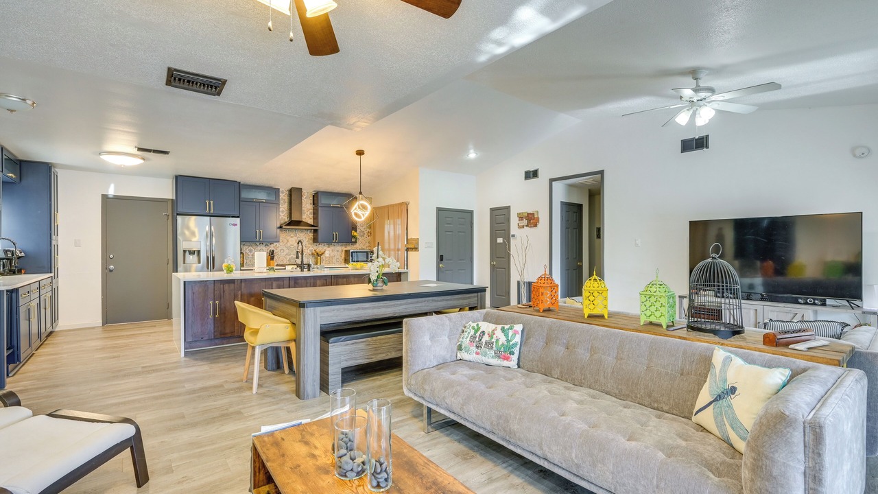 Photo of Livingroom in Lutz