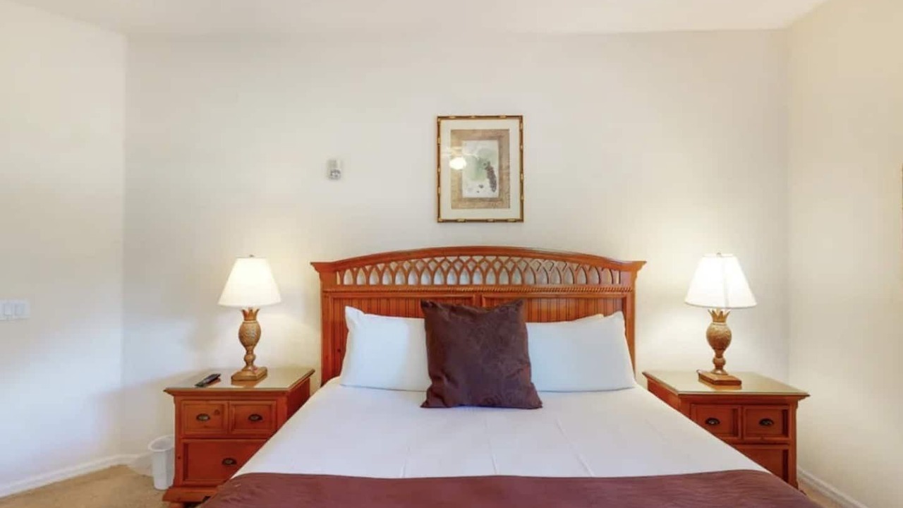 Photo of Bedroom in Bahama Bay
