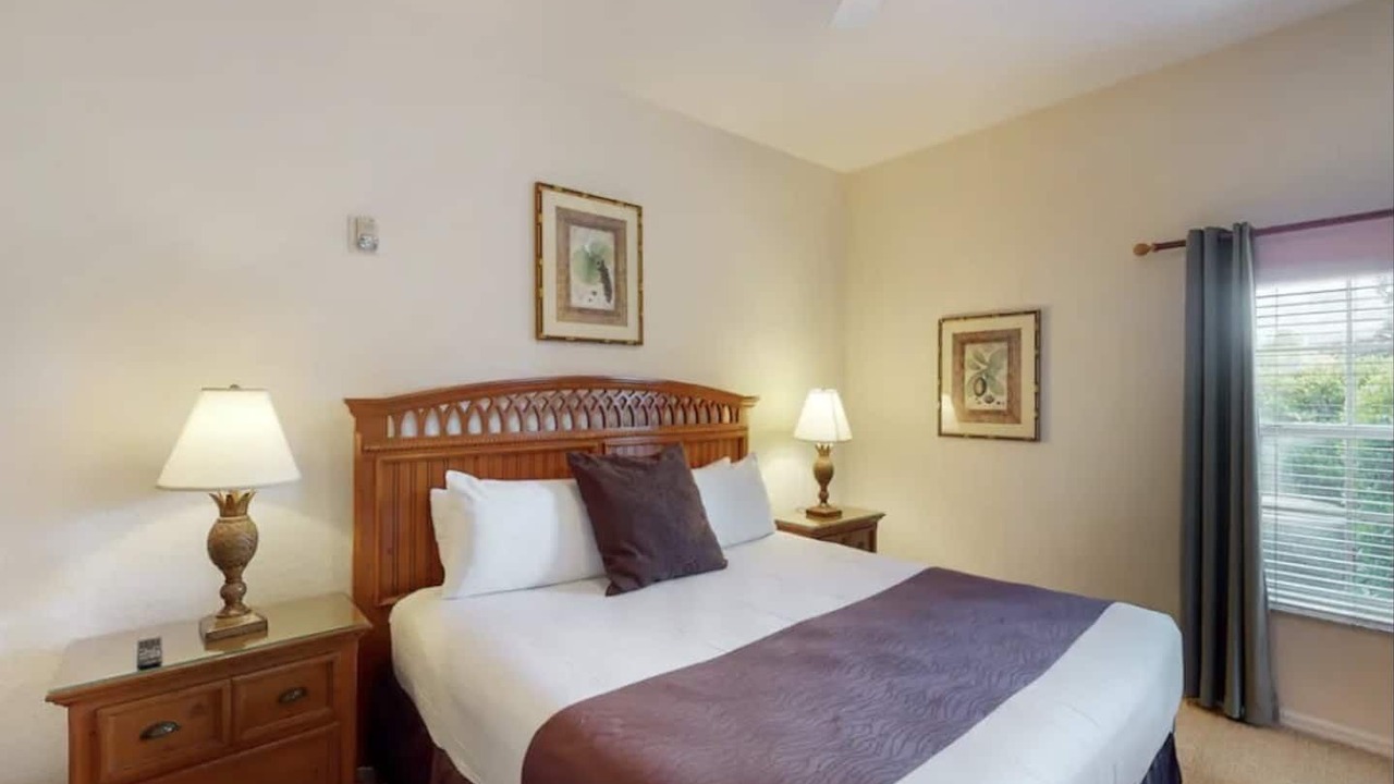 Photo of Bedroom in Bahama Bay