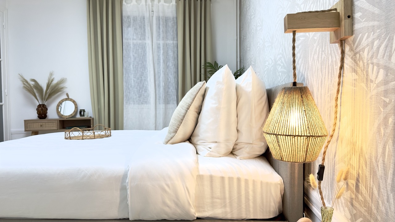 Photo of Bedroom in 17th Arrondissement