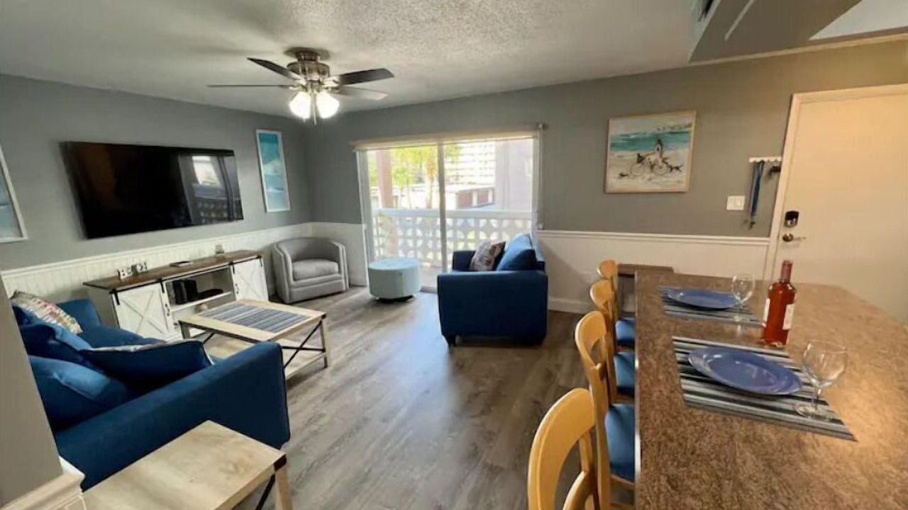 Photo of Livingroom in Cocoa Isles