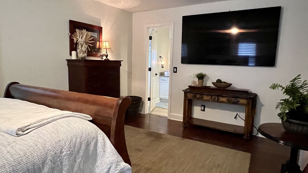 Photo of Bedroom in Tropic