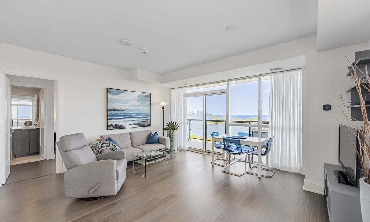 Photo of Livingroom in Humber Bay