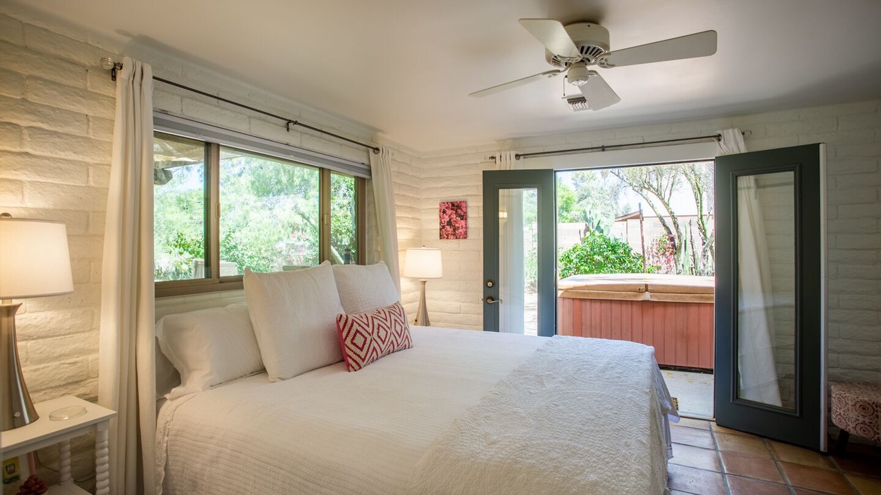 Photo of Bedroom in Cave Creek