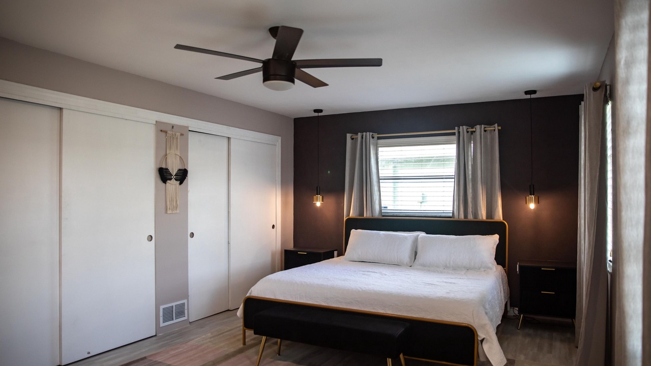 Photo of Bedroom in Oakland Hills