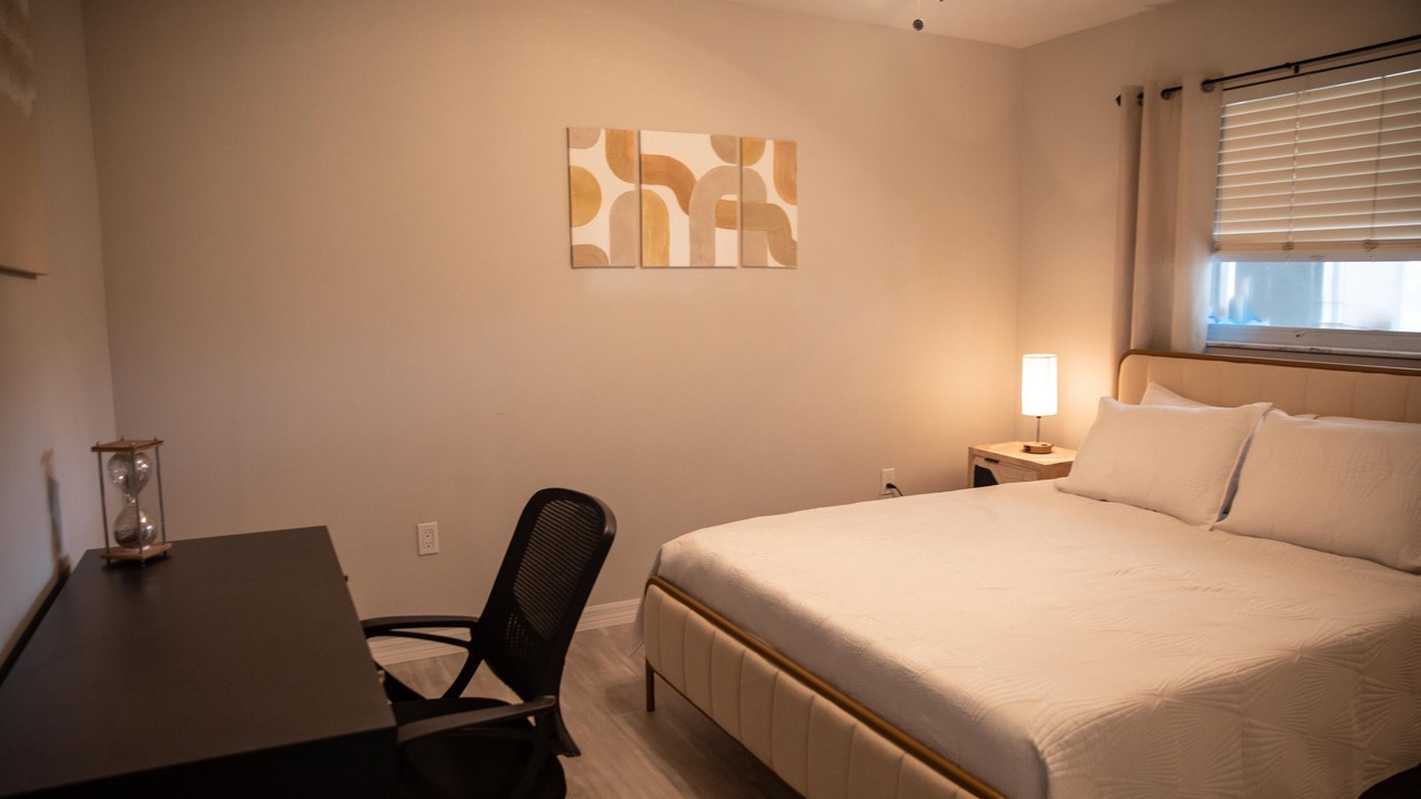 Photo of Bedroom in Oakland Hills