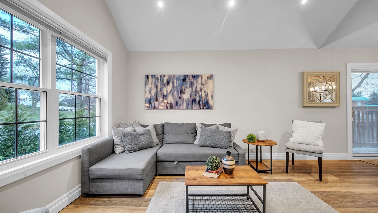 Photo of Livingroom in Orangeville