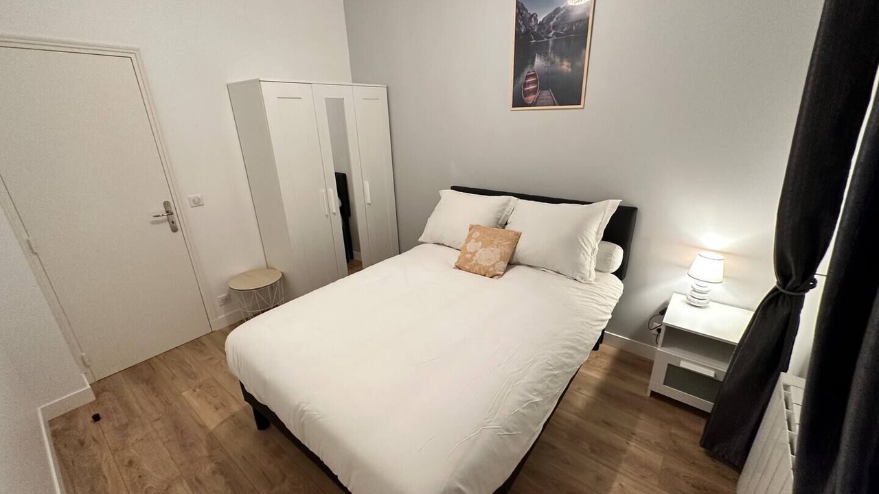 Photo of Bedroom in L'Economie