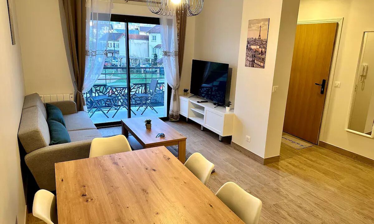 Photo of Livingroom in L'Economie